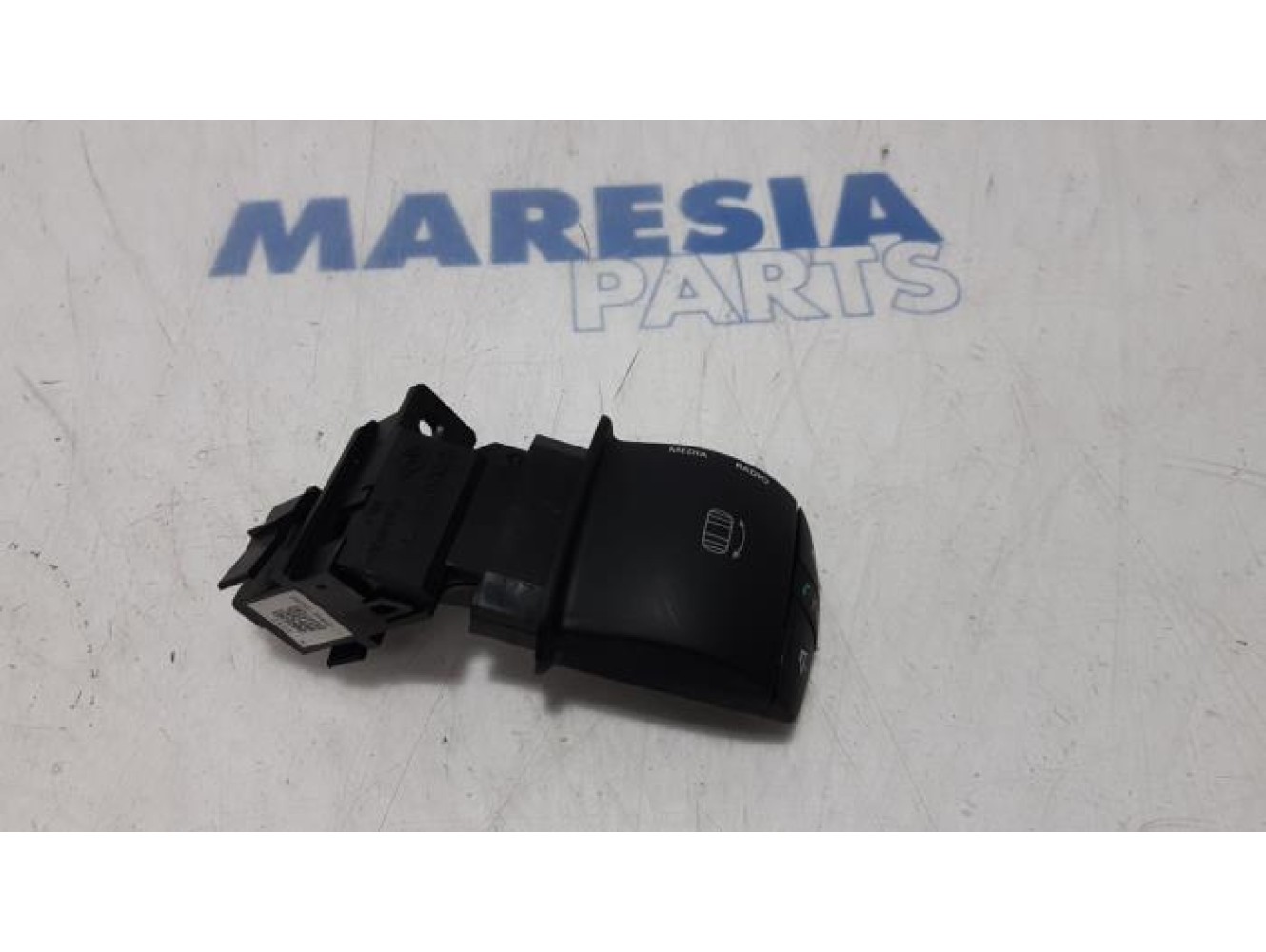Renault - ZOE - Steering wheel mounted radio control