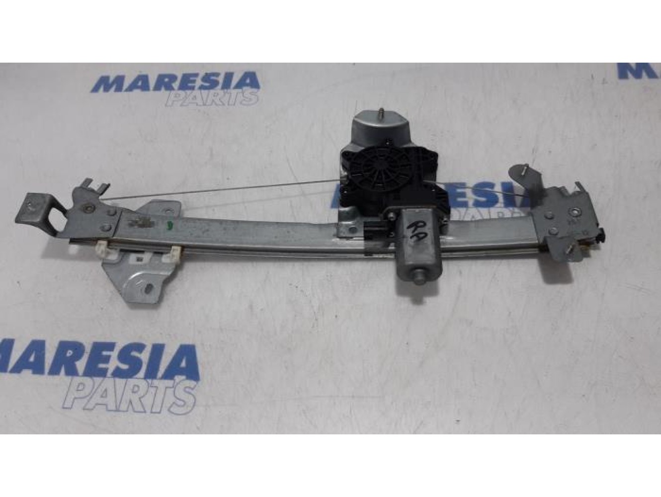 Renault - ZOE - Rear door window mechanism 4-door, right