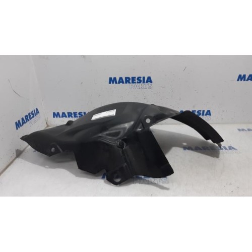 Renault - Grand Scenic - Wheel arch liner
