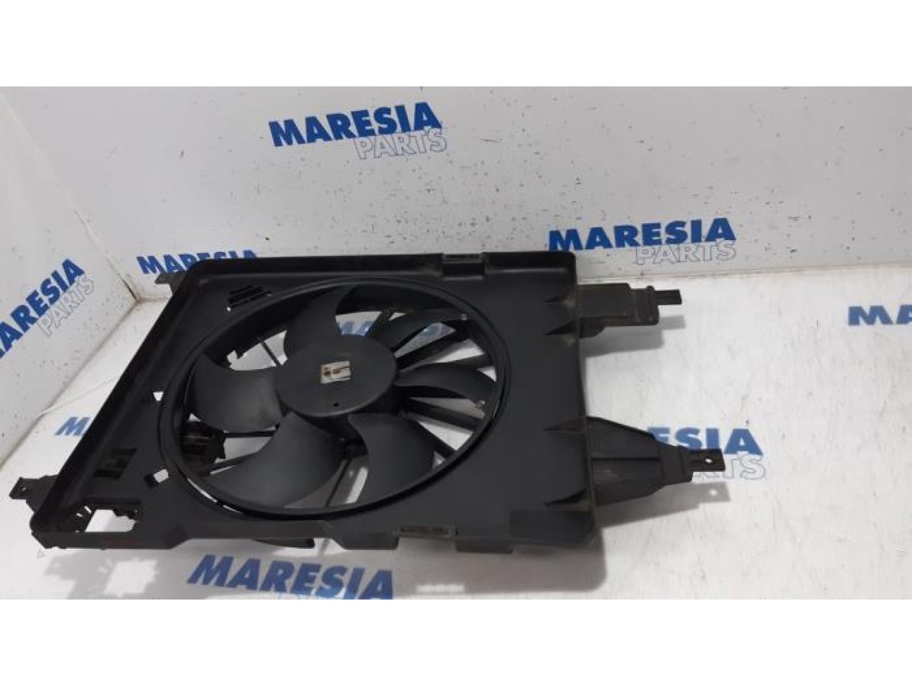 Renault - Grand Scenic - Fan motor