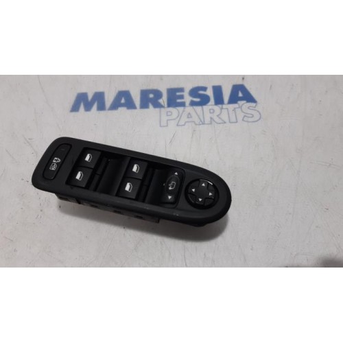Peugeot - 508 - Multi-functional window switch