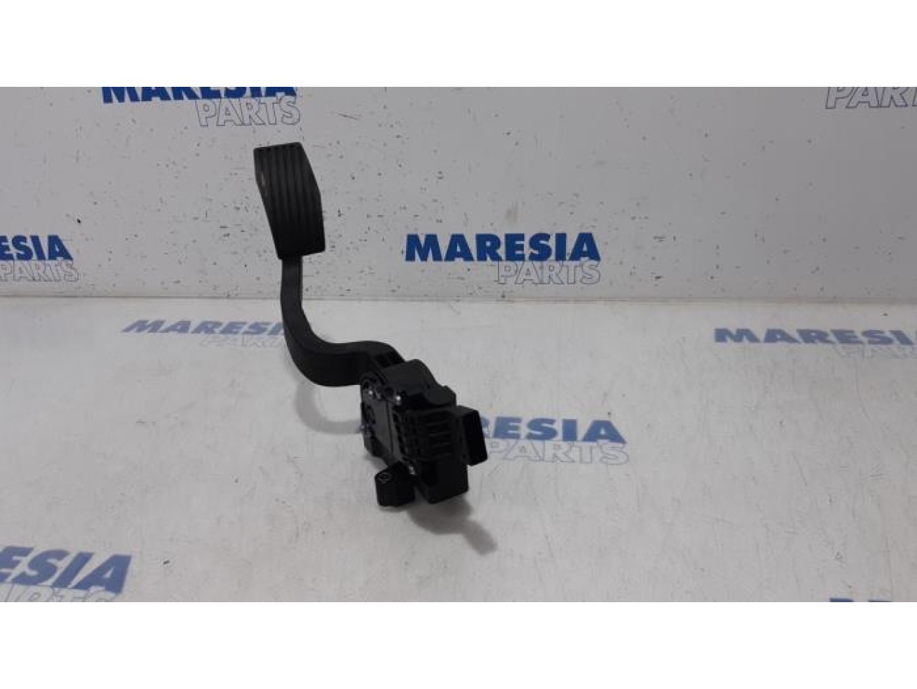 Opel - Combo - Gaspedalposition Sensor