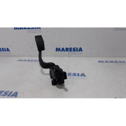 Opel - Combo - Gaspedalposition Sensor