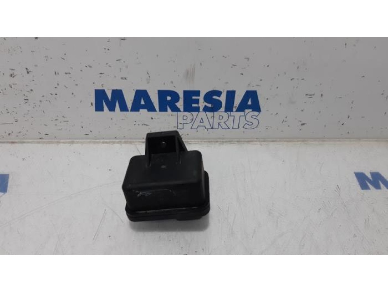 Opel - Combo - Glow plug relay