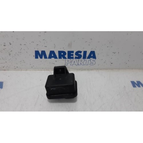 Opel - Combo - Glow plug relay