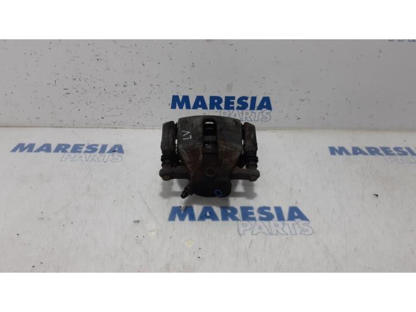 Renault - ZOE - Front brake calliper, left