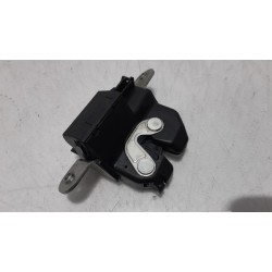 Fiat - 500 - Tailgate lock mechanism