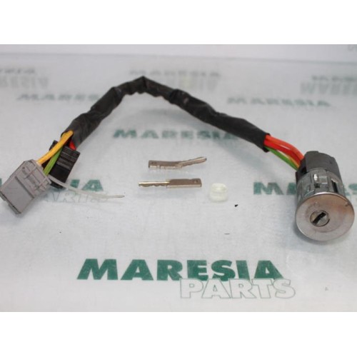 Renault - Kangoo - Ignition lock + key