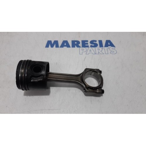 Fiat - Punto - Piston