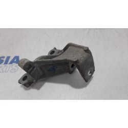 Renault - Scenic - Engine mount