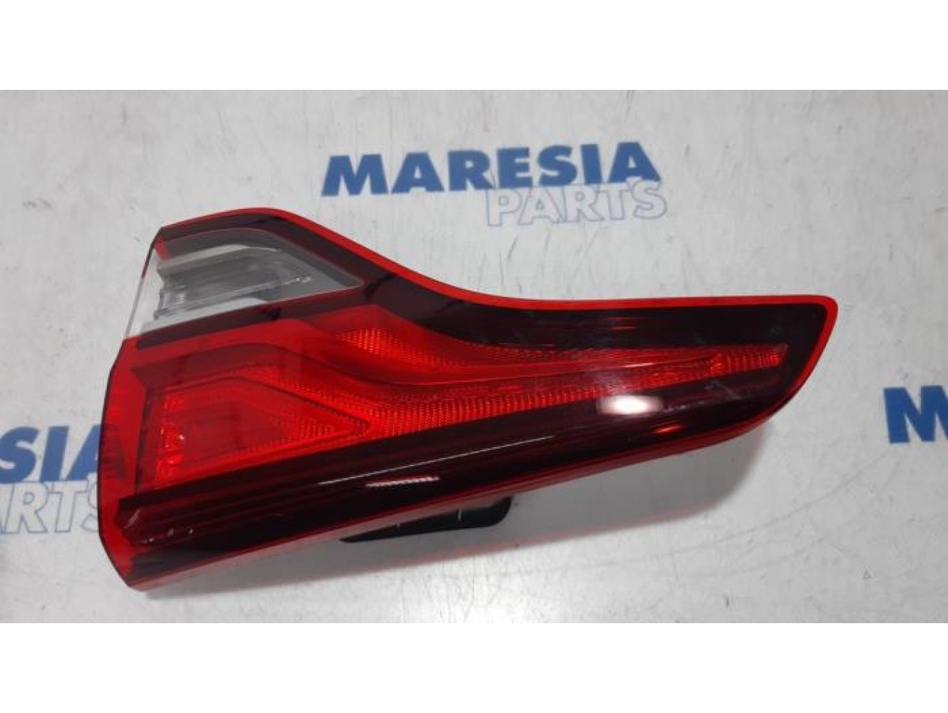 Renault - Scenic - Taillight, right