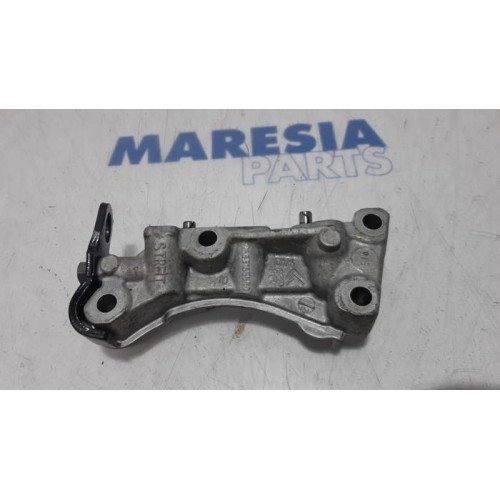 Citroen - DS3 - Engine mount