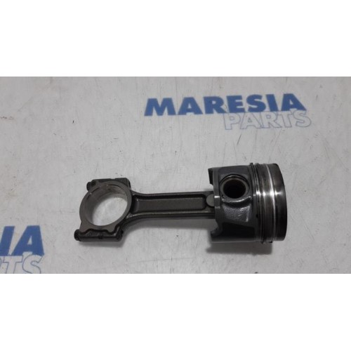 Renault - Clio - Piston