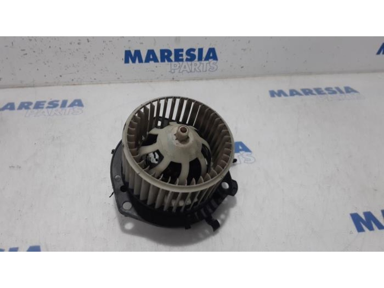 Iveco - Daily - Heating and ventilation fan motor