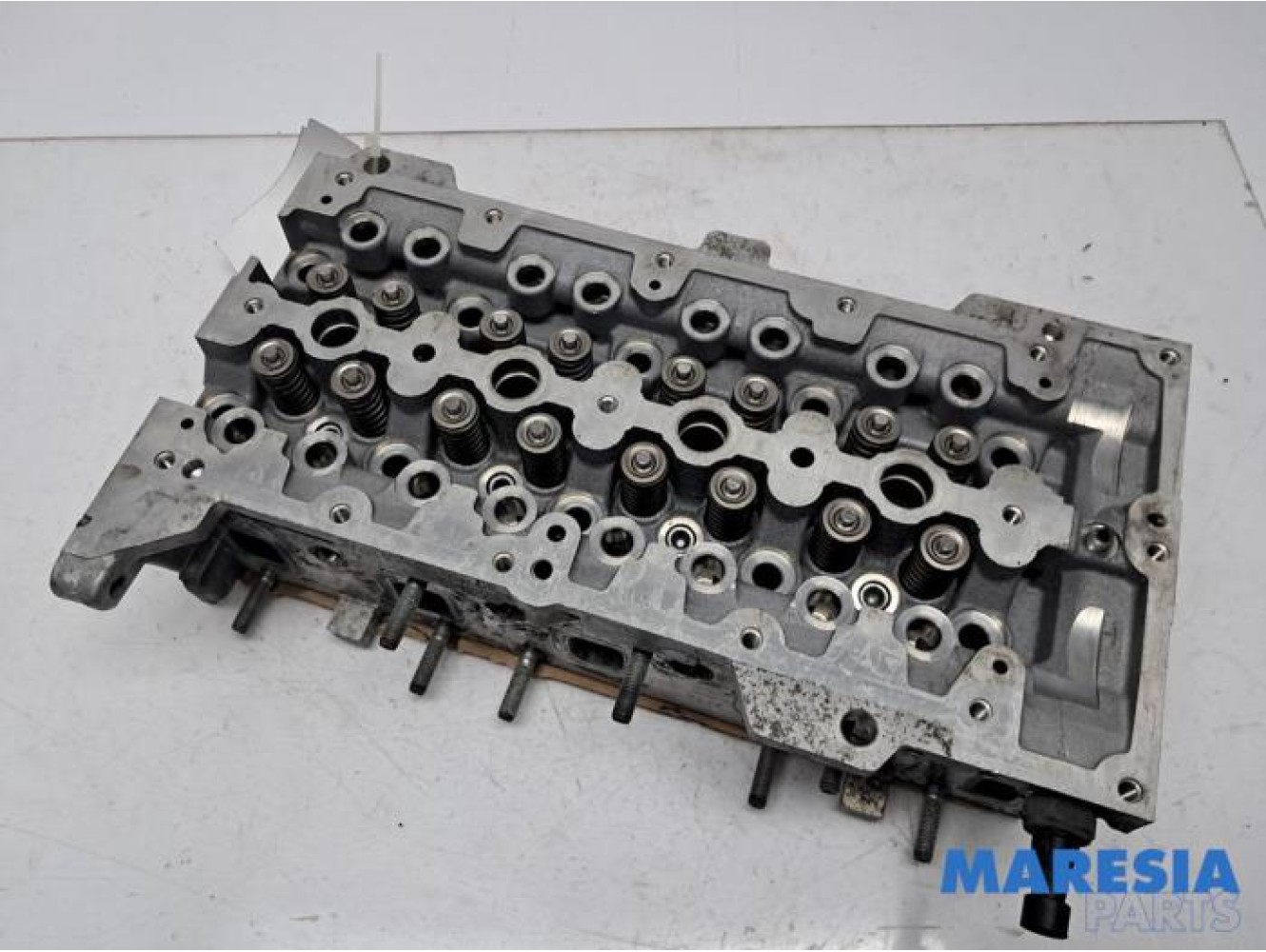 Fiat - Punto - Cylinder head