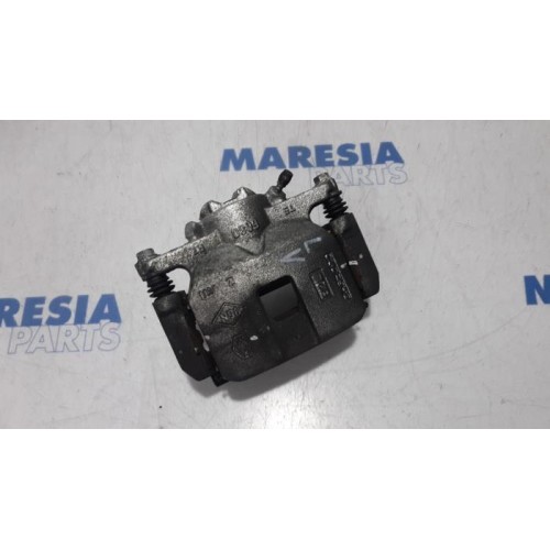 Renault - Scenic - Front brake calliper, left