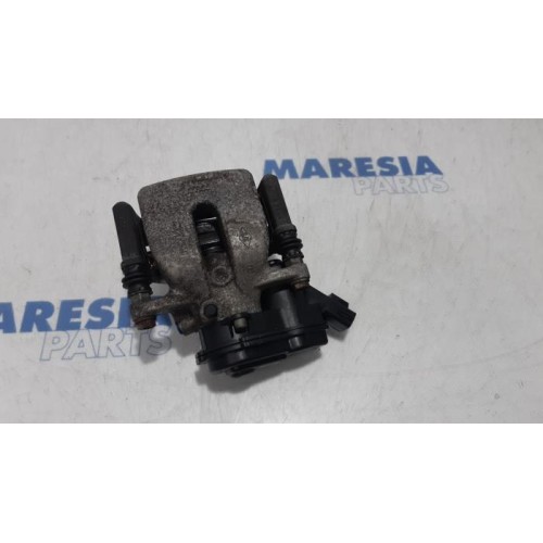 Renault - Scenic - Rear brake calliper, right