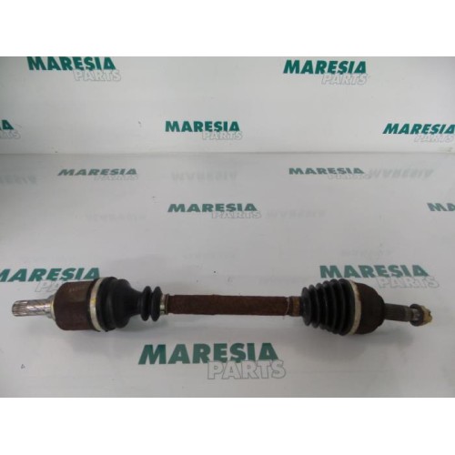 Renault - Megane Scenic - Front drive shaft, left