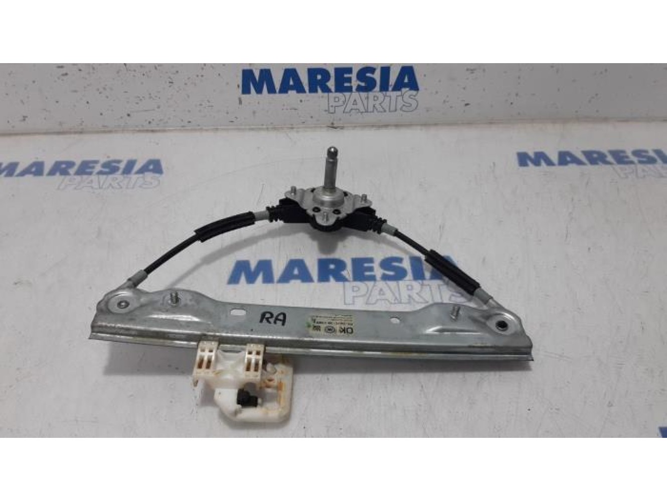 Fiat - Panda - Rear door window mechanism 4-door, right