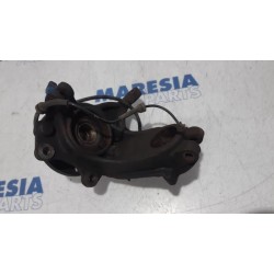 Peugeot - 208 - Fusee links-voor