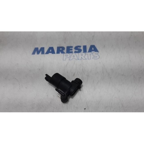 Peugeot - 208 - Windscreen washer pump