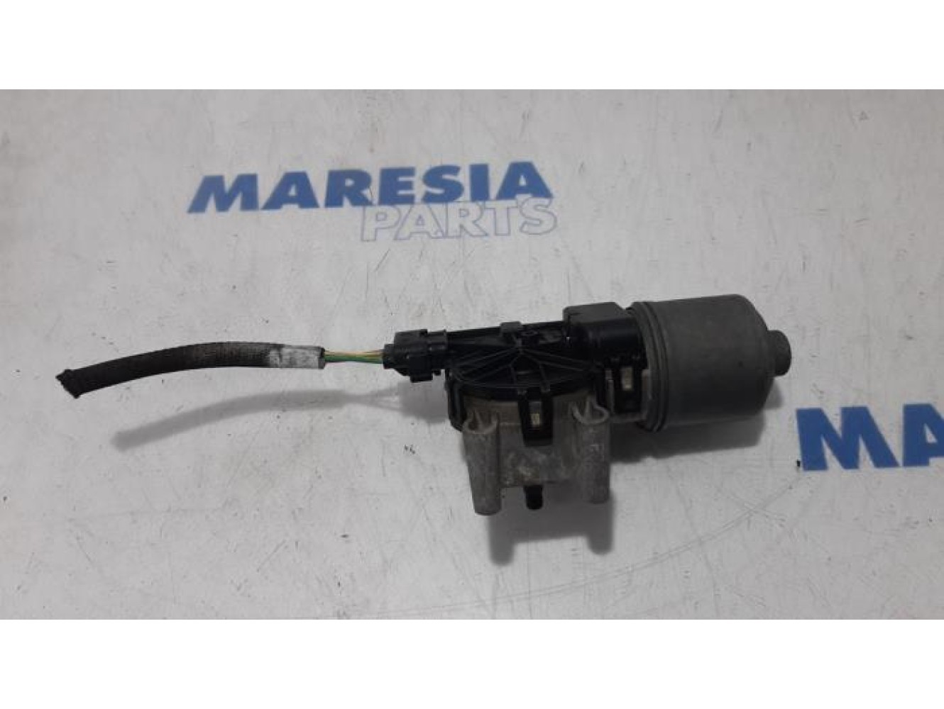Peugeot - 208 - Front wiper motor