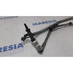 Peugeot - 208 - Wiper mechanism