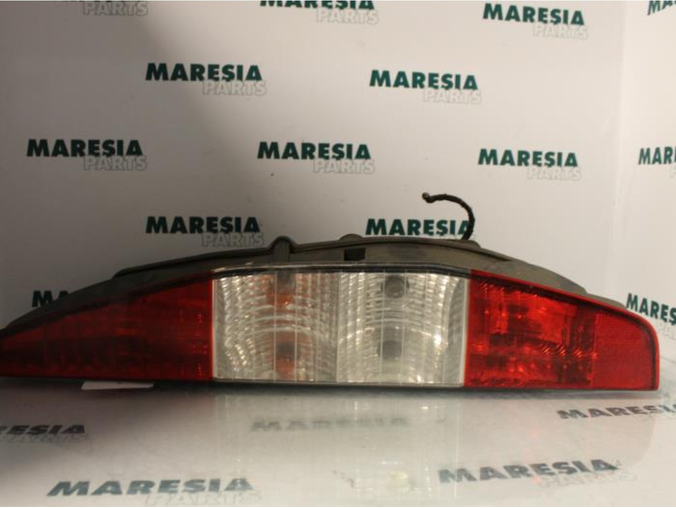 Fiat - Doblo - Taillight, right