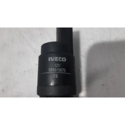 Iveco - Daily - Scheibensprüherpumpe vorne
