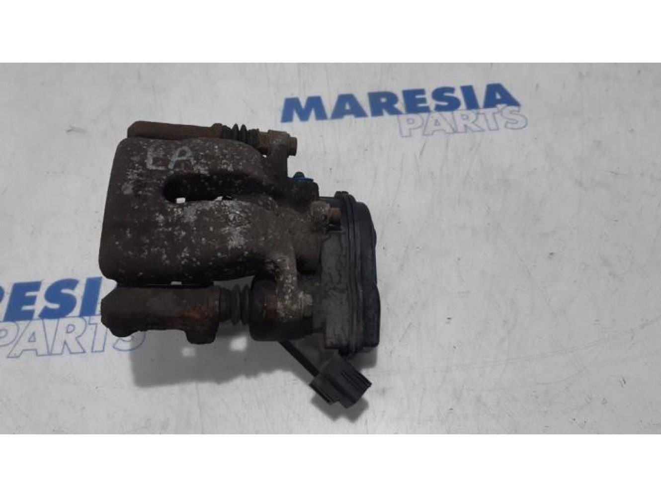 Renault - Scenic - Rear brake calliper, left