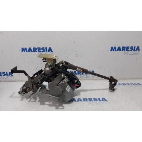 Renault - Scenic - Steering column housing