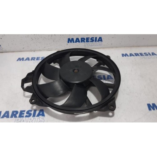 Renault - Scenic - Fan motor