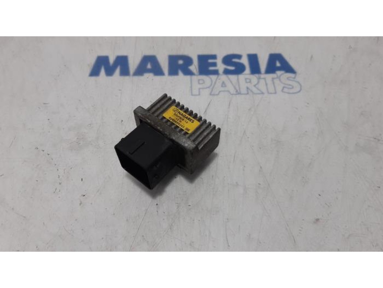 Renault - Scenic - Glow plug relay