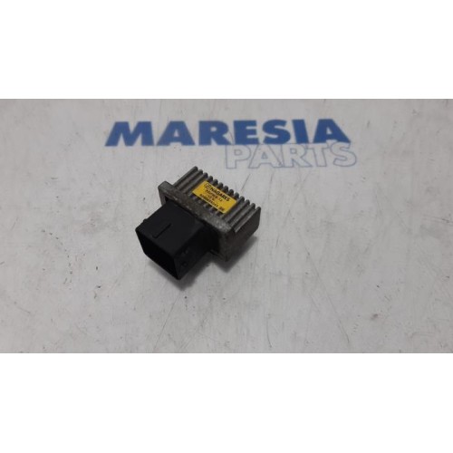 Renault - Scenic - Glow plug relay