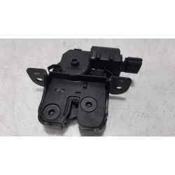 Renault - Scenic - Tailgate lock mechanism
