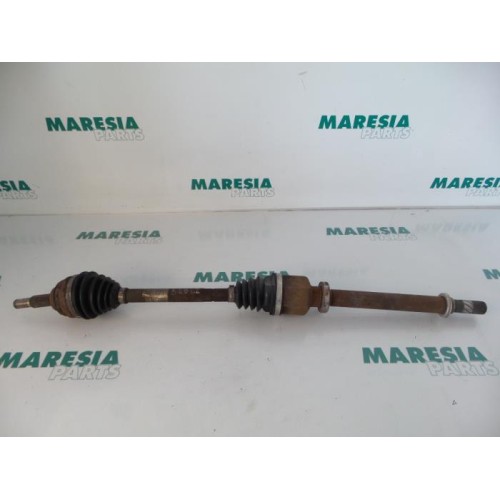 Renault - Megane - Front drive shaft, right