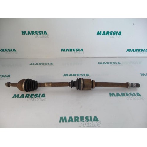 Renault - Megane - Front drive shaft, right