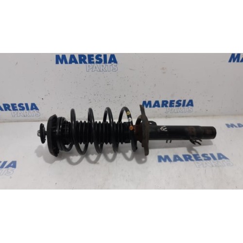 Peugeot - 208 - Front shock absorber rod, right