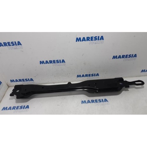 Renault - Scenic - Radiator bar