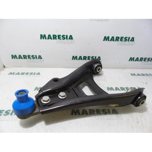 Renault - Clio - Front lower wishbone, right