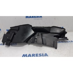 Renault - Scenic - Air funnel