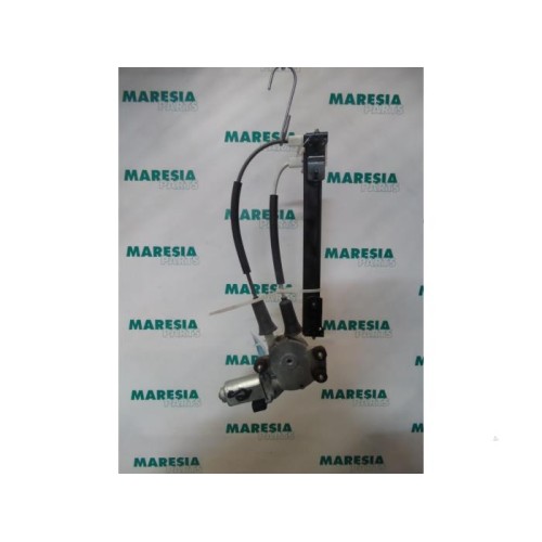 Alfa Romeo - 147 - Rear door window mechanism 4-door, right