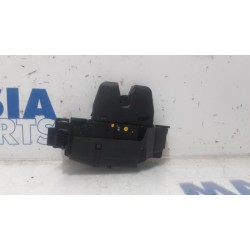 Peugeot - 308 - Tailgate lock mechanism