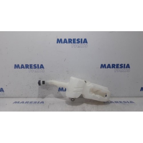 Fiat - 500 - Front windscreen washer reservoir