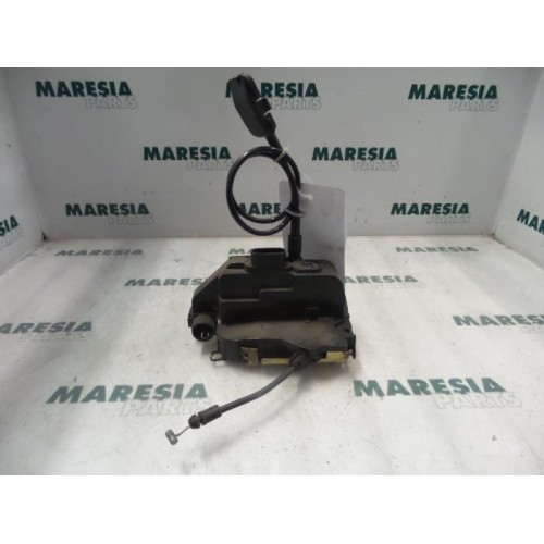 Renault - Megane - Front door lock mechanism 4-door, right