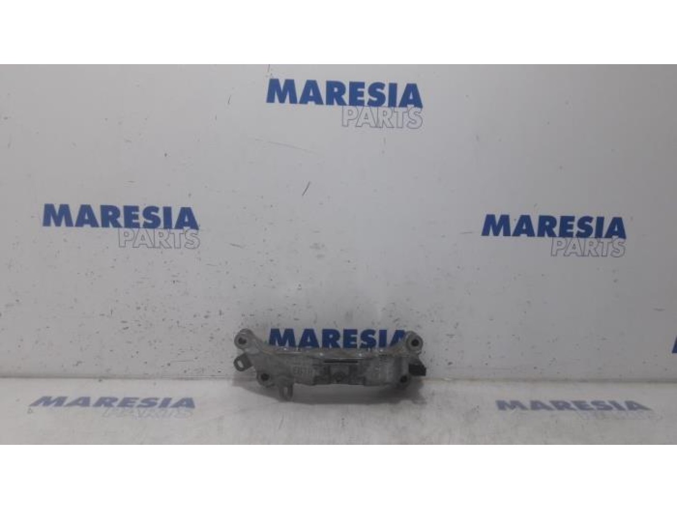 Peugeot - 208 - Engine mount