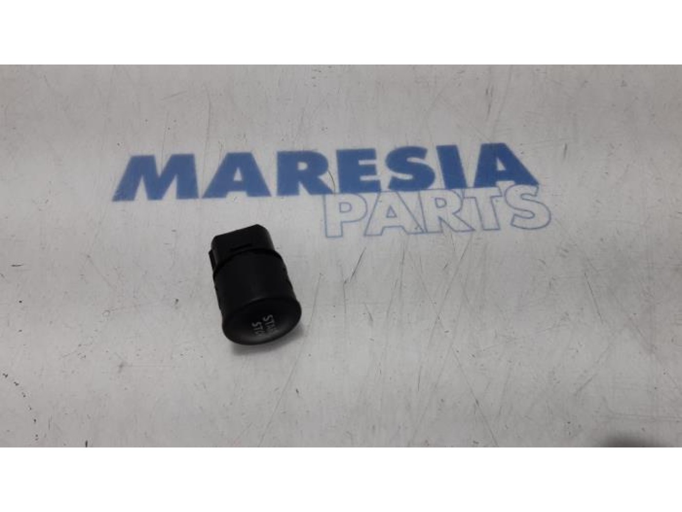 Renault - Megane - Start/stop switch