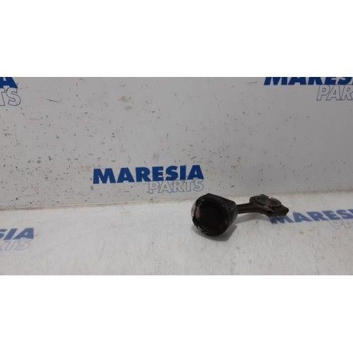 Opel - Combo - Piston