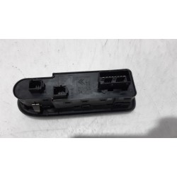 Peugeot - 508 - Multi-functional window switch