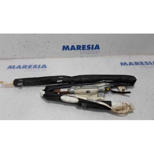 Peugeot - 508 - Roof curtain airbag